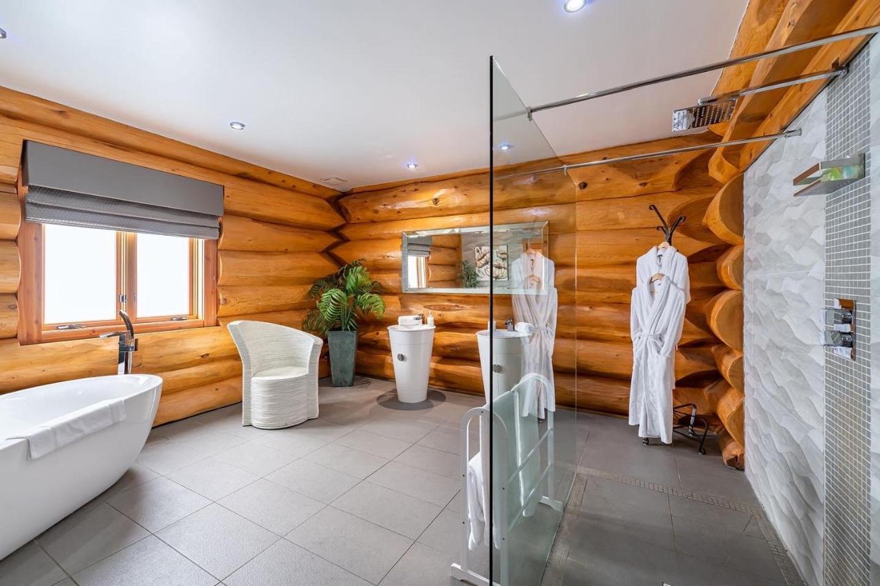 The Log Cabins At The Vu Bathgate Buitenkant foto